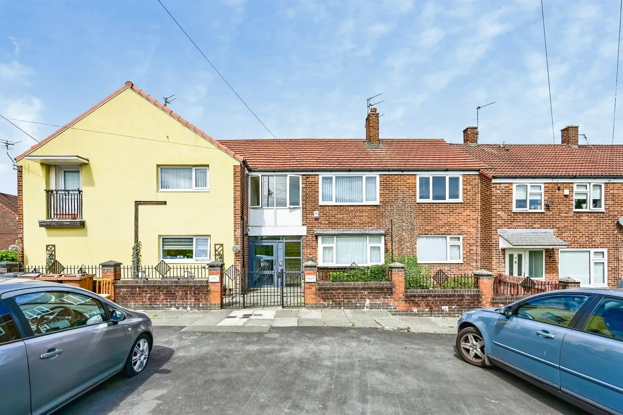 2 bed flat for sale — Bridge Croft, Liverpool