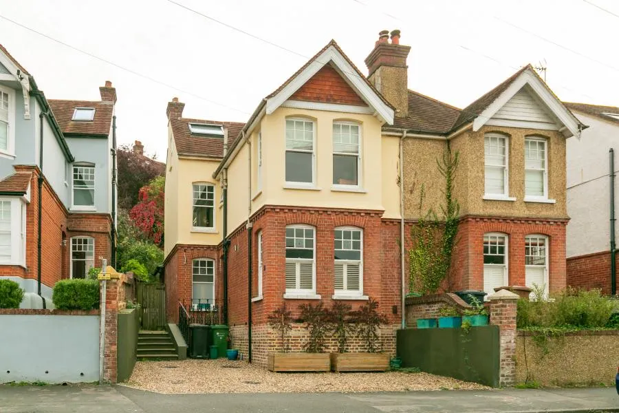 4 bed house to rent, Wodeland Avenue, Guildford, GU2