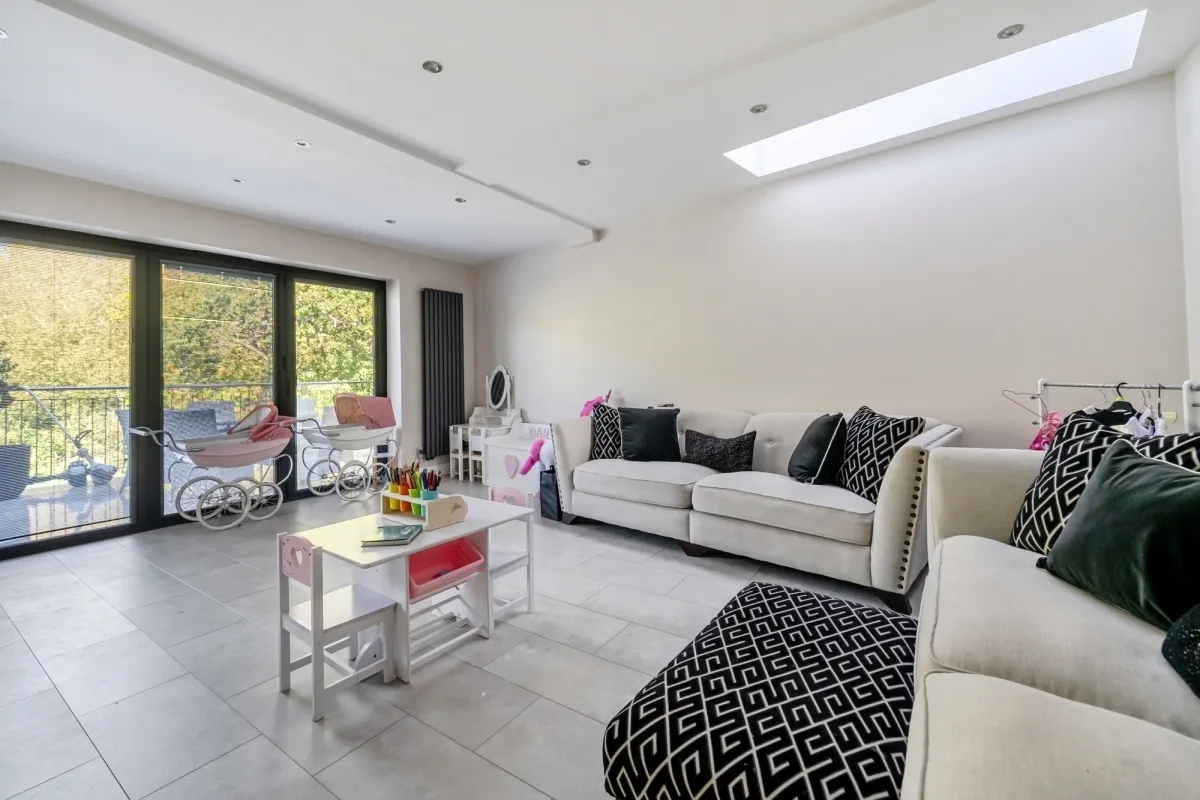 Cabrera Avenue, Virginia Water, GU25, photo 4
