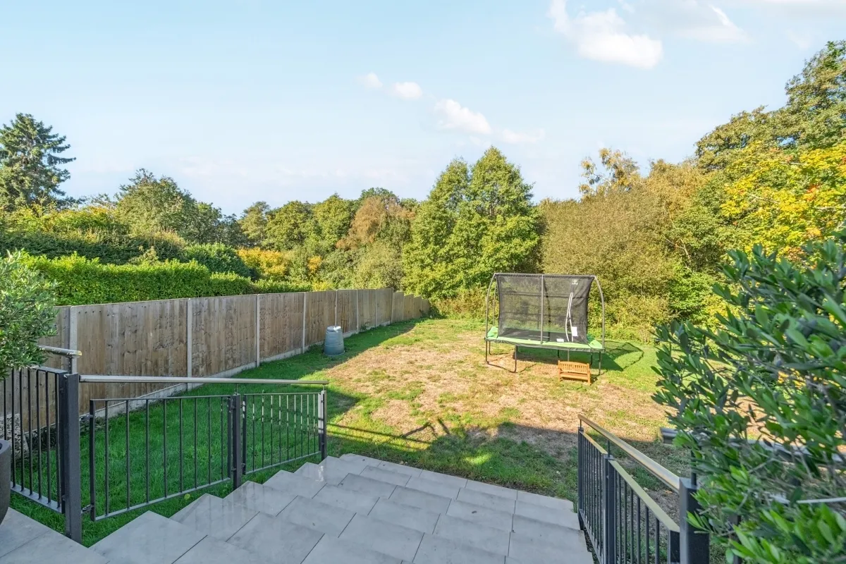Cabrera Avenue, Virginia Water, GU25, photo 6