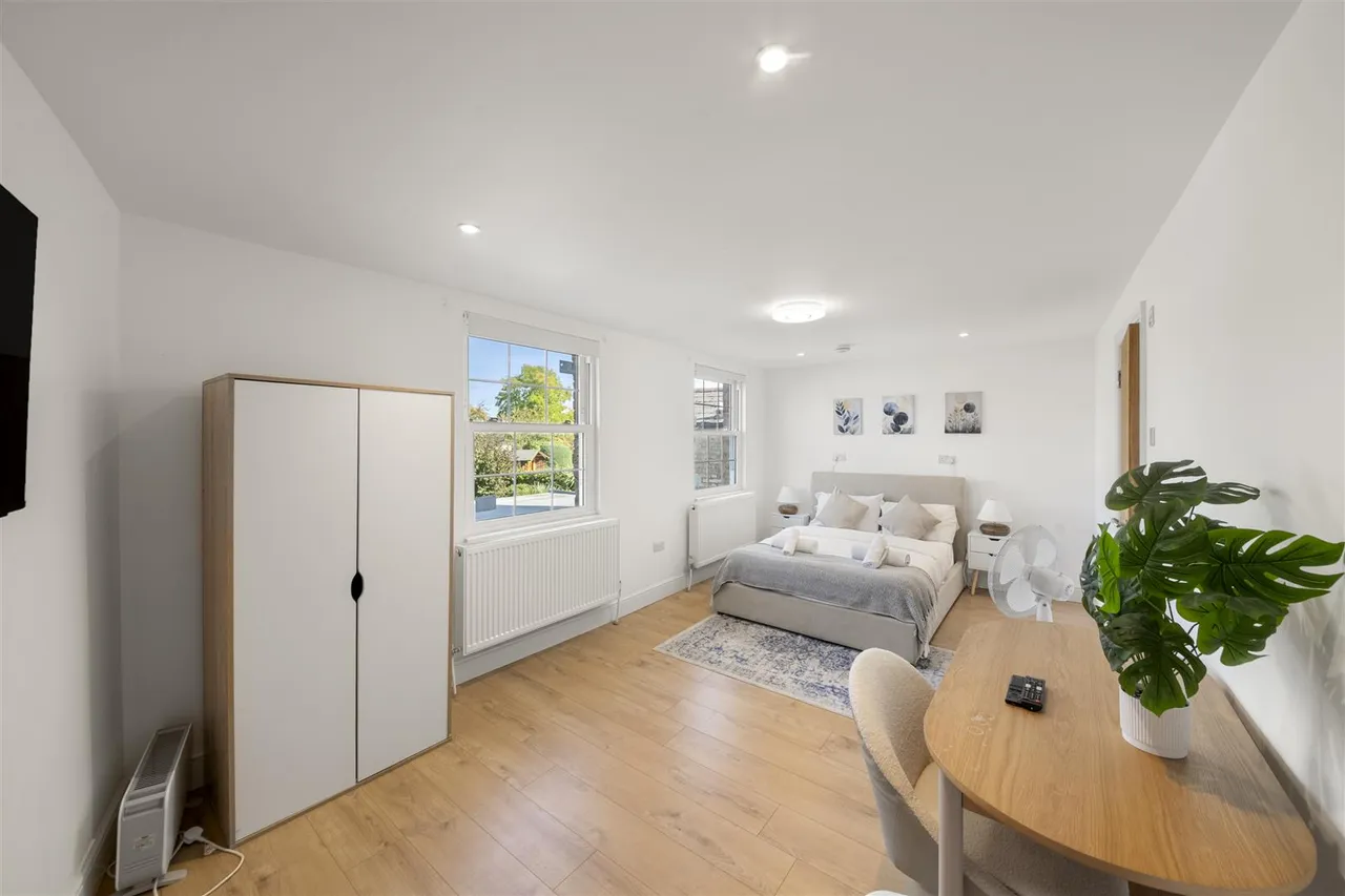 Grove Road, Uxbridge, photo 2