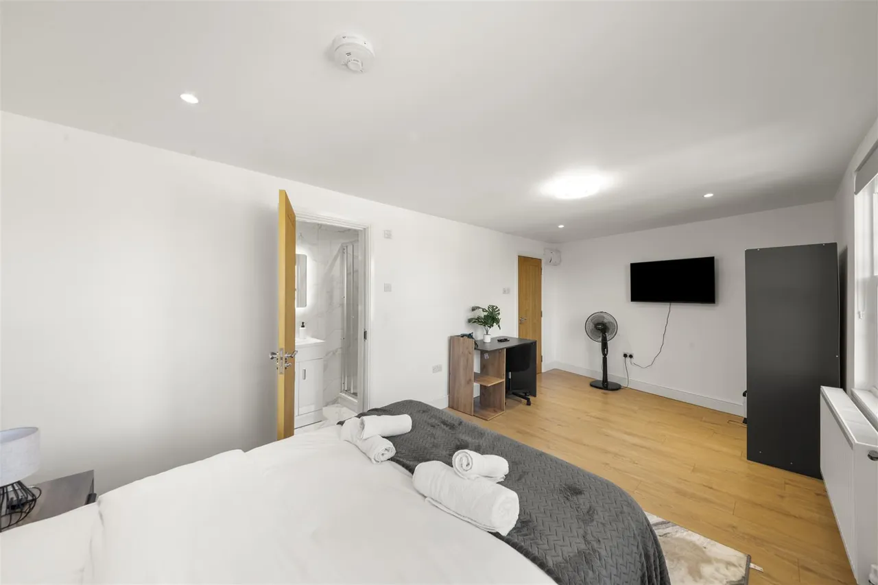 Grove Road, Uxbridge, photo 22