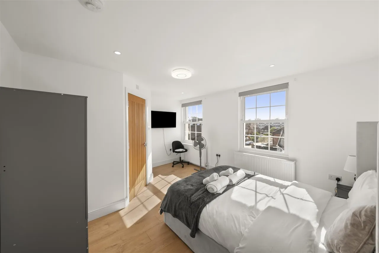 Grove Road, Uxbridge, photo 18