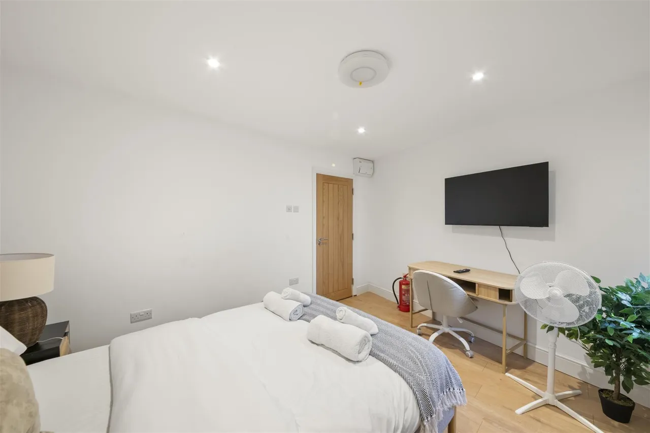 Grove Road, Uxbridge, photo 11