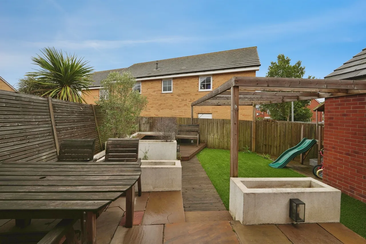 First Field Way, Patchway, Bristol, photo 5
