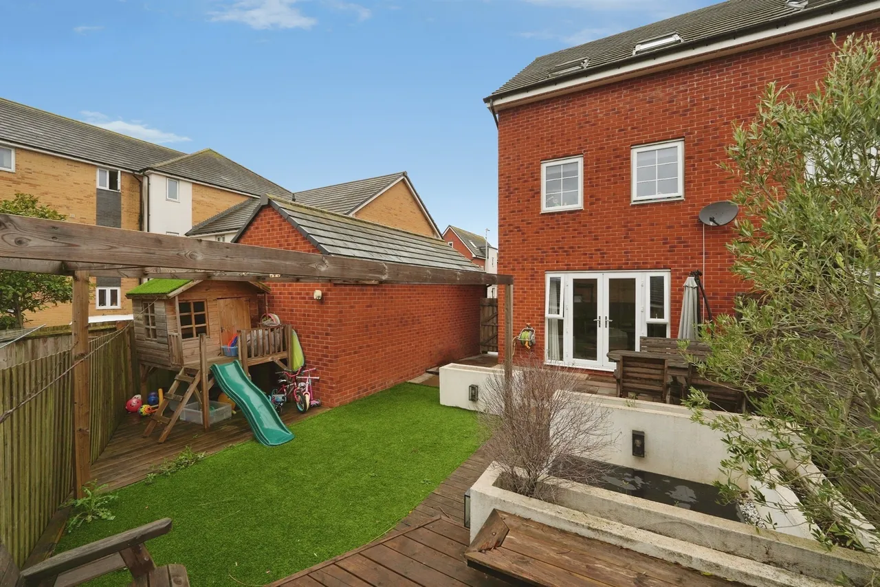 First Field Way, Patchway, Bristol, photo 4