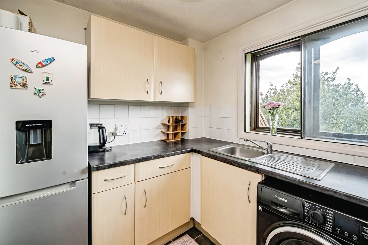 Coulson Way, Burnham, Slough, photo 3