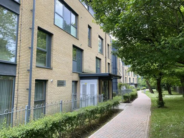 Douglas Close, Stanmore, HA7, photo 9