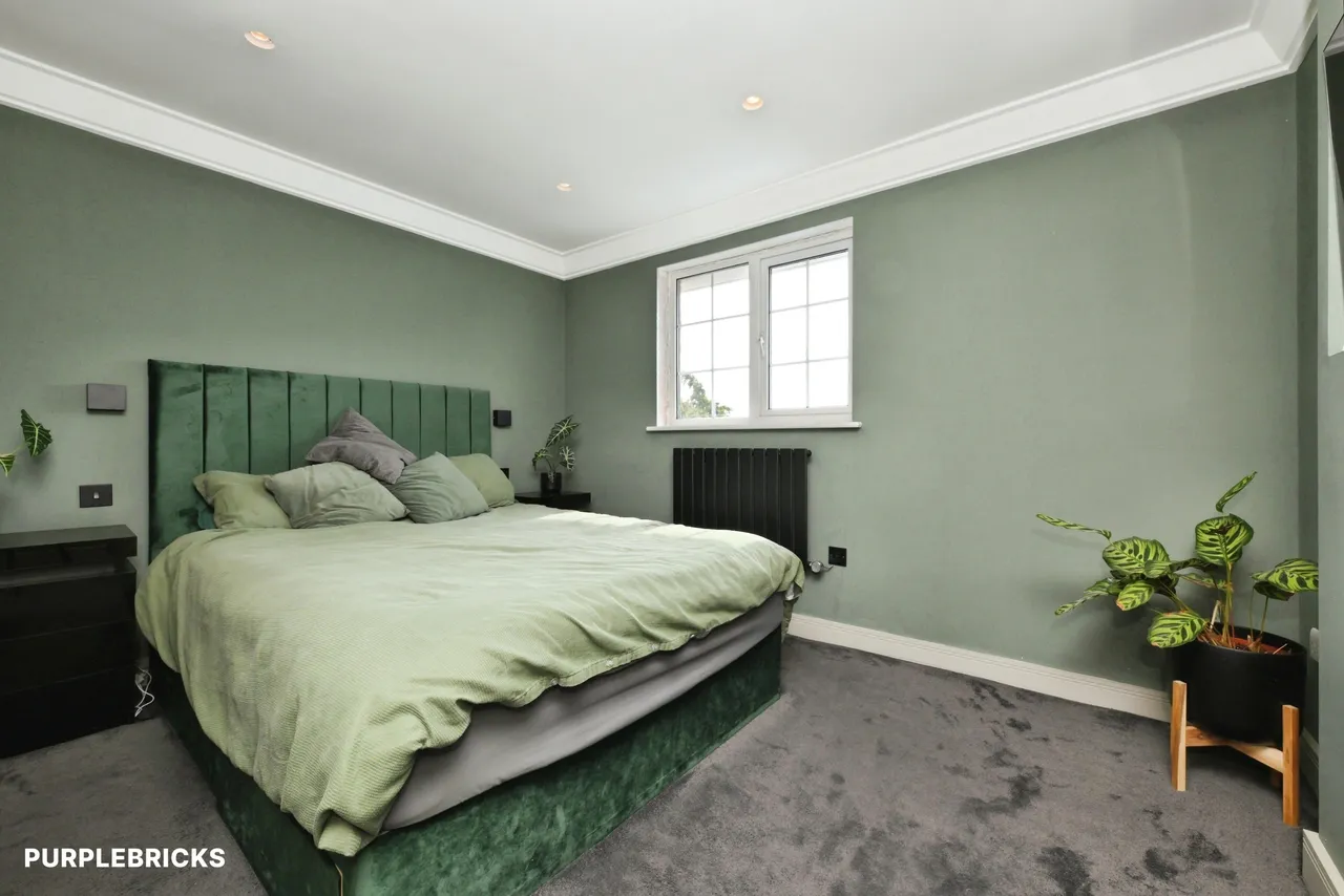 Cavell Road, Waltham Cross, EN7, photo 17