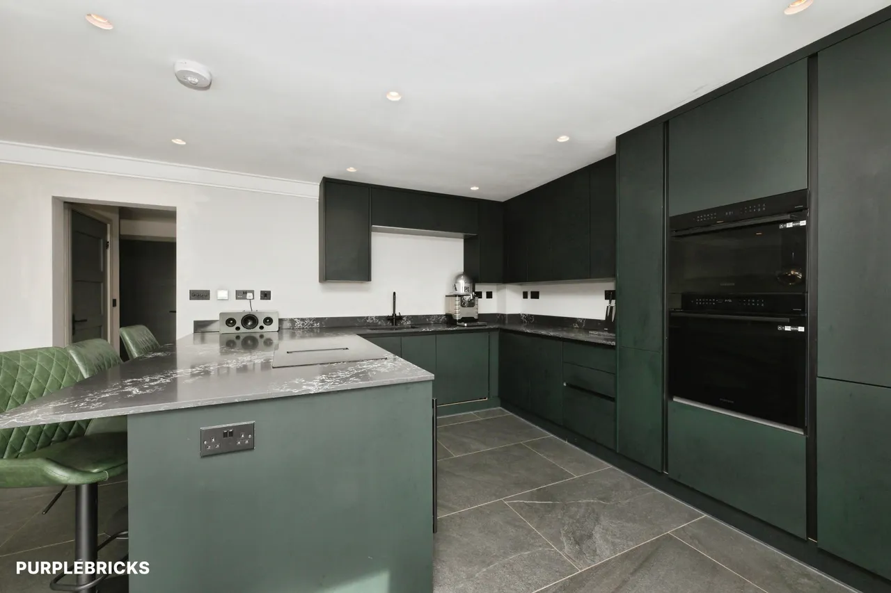 Cavell Road, Waltham Cross, EN7, photo 7