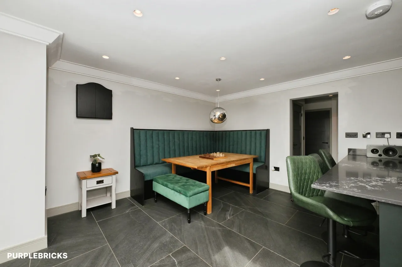 Cavell Road, Waltham Cross, EN7, photo 9