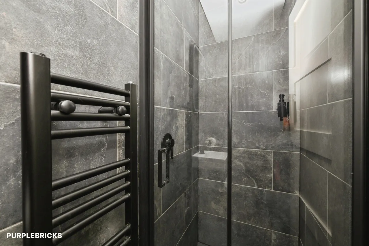 Cavell Road, Waltham Cross, EN7, photo 23