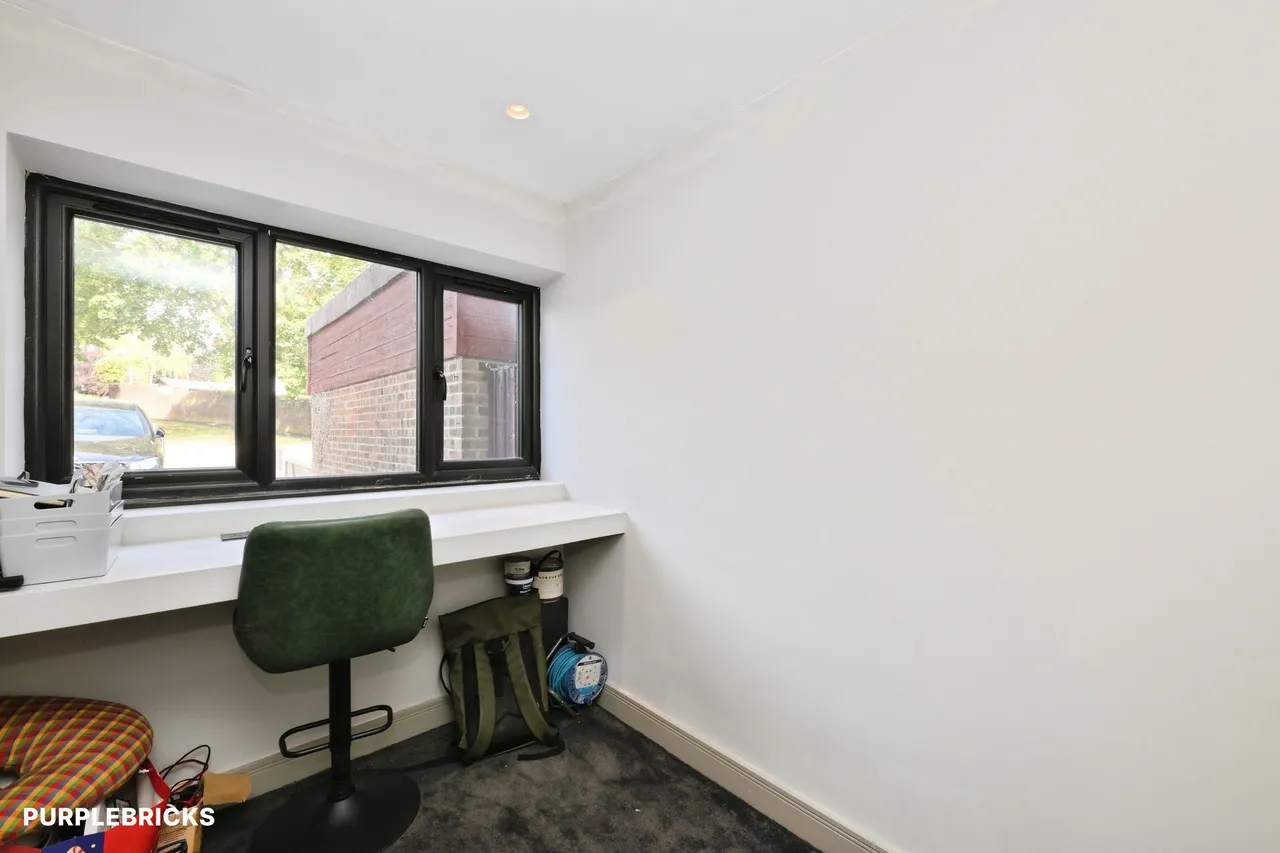 Cavell Road, Waltham Cross, EN7, photo 15