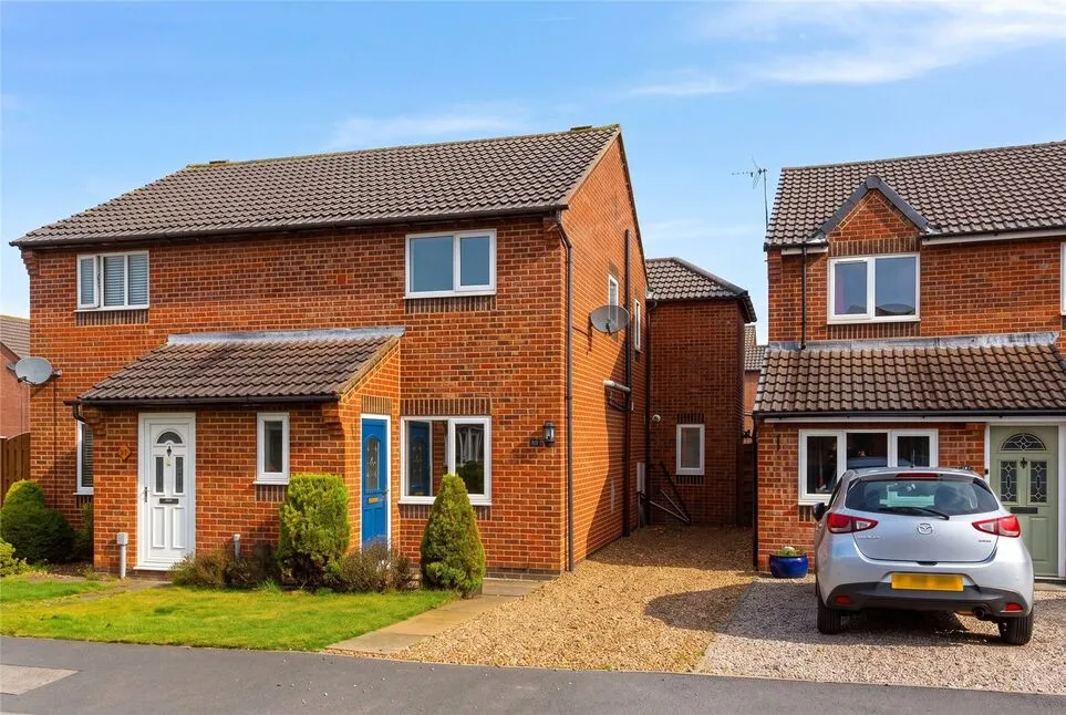 3 bed house for sale, Riverside Walk, Strensall, YO32