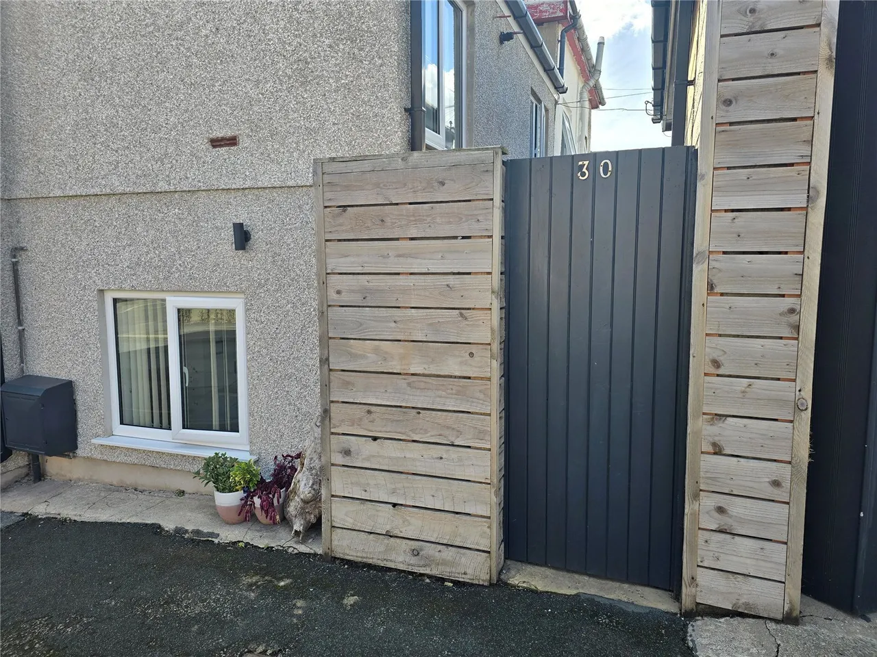 Victoria Street, Caernarfon, LL55, photo 17