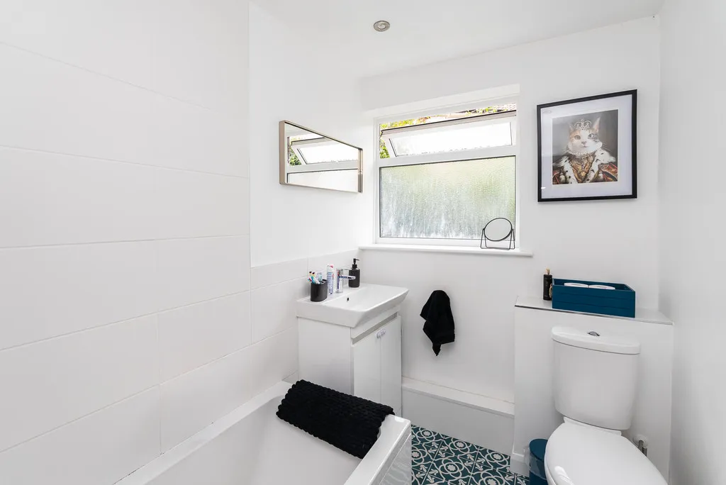 Downs View, Pixham, RH4, photo 7