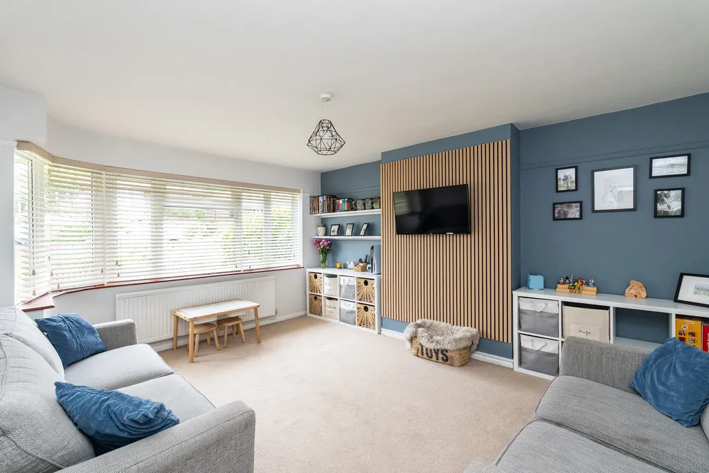 Downs View, Pixham, RH4, photo 2