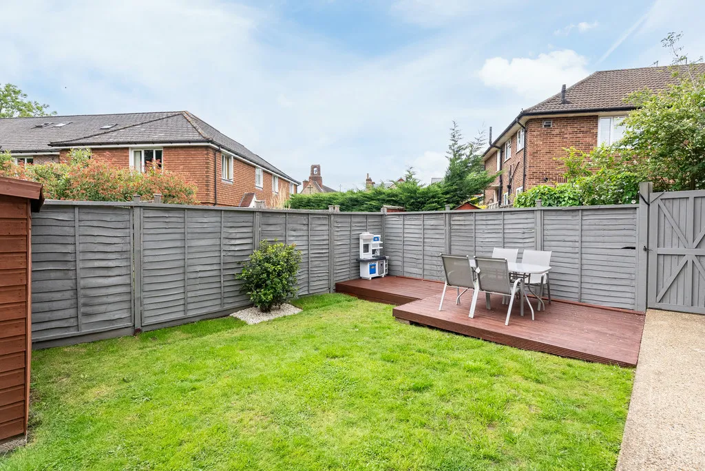 Downs View, Pixham, RH4, photo 3