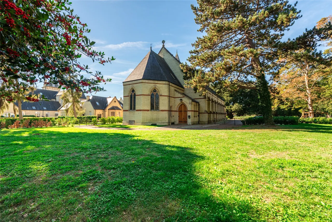 St. Lukes Church, Middlemarch, SG5, photo 25