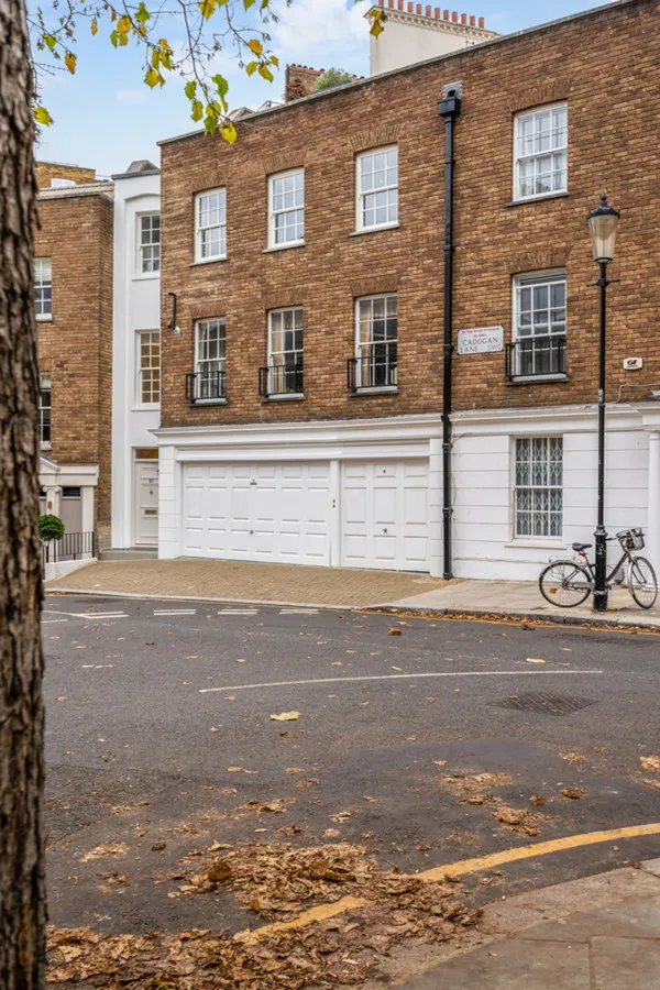Cadogan Lane, London, SW1X, photo 14