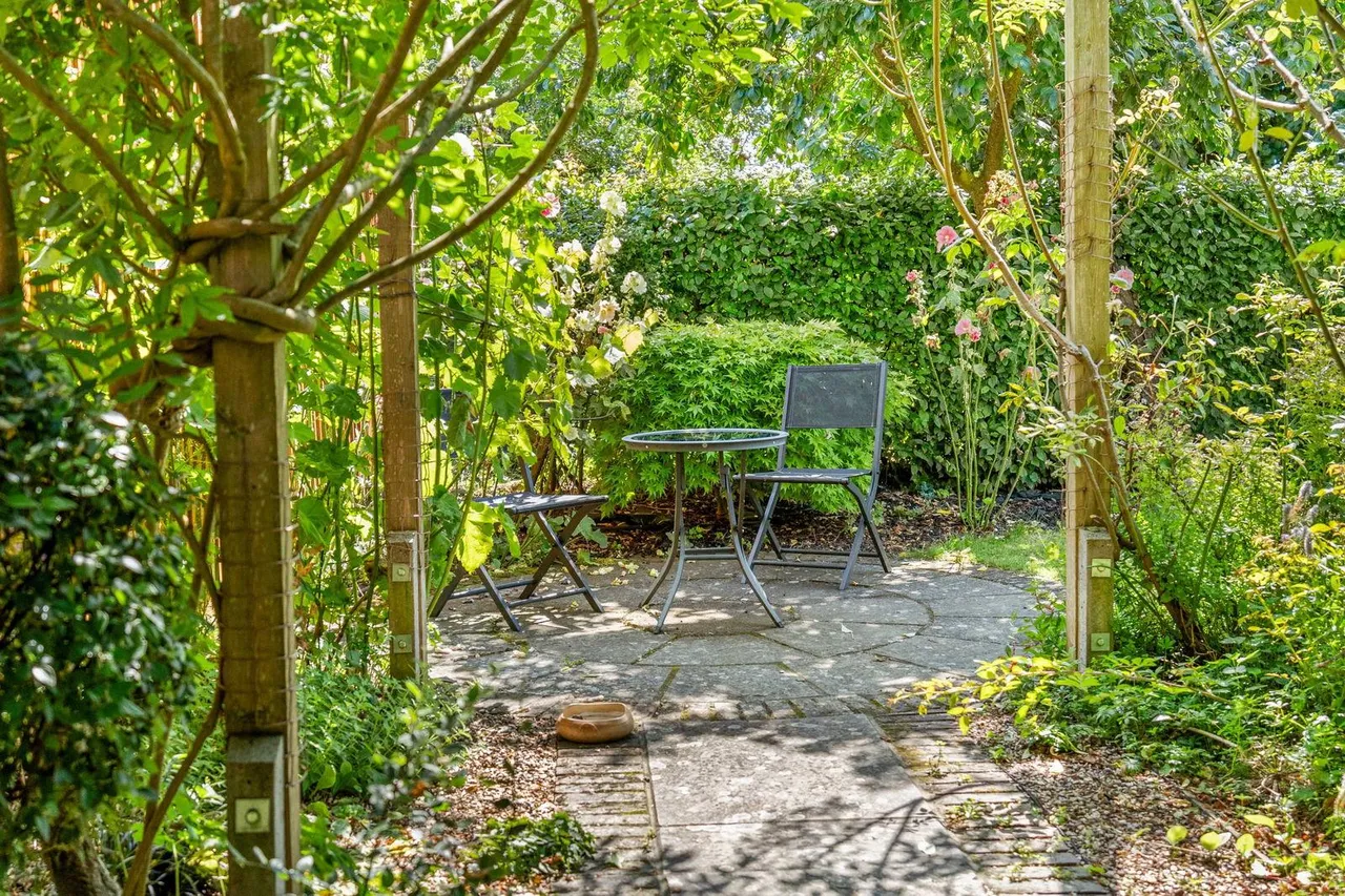 'Old Forge End Bungalow' Wareside, Nr Ware, photo 33