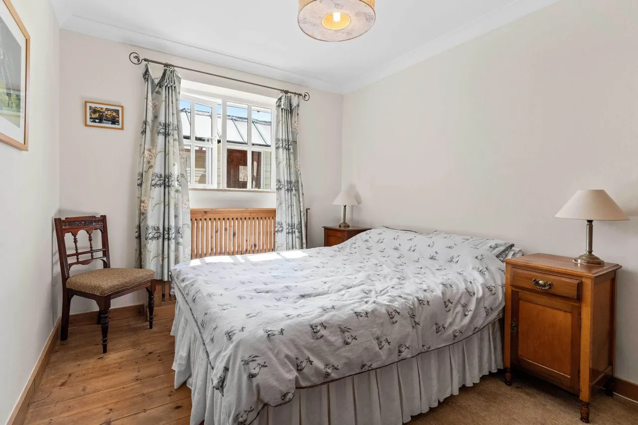 'Old Forge End Bungalow' Wareside, Nr Ware, photo 24