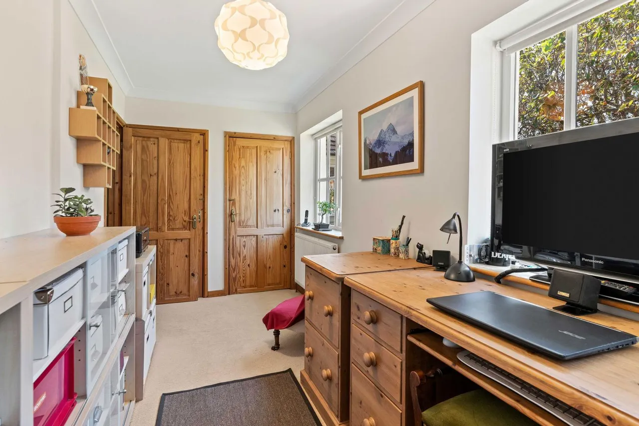 'Old Forge End Bungalow' Wareside, Nr Ware, photo 25