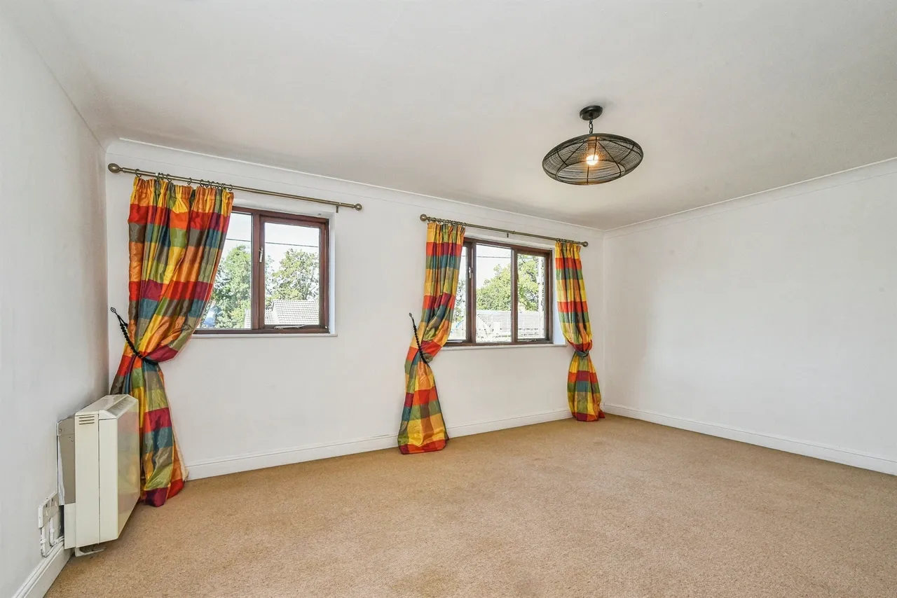 Beeches Road, Cirencester, GL7, photo 4