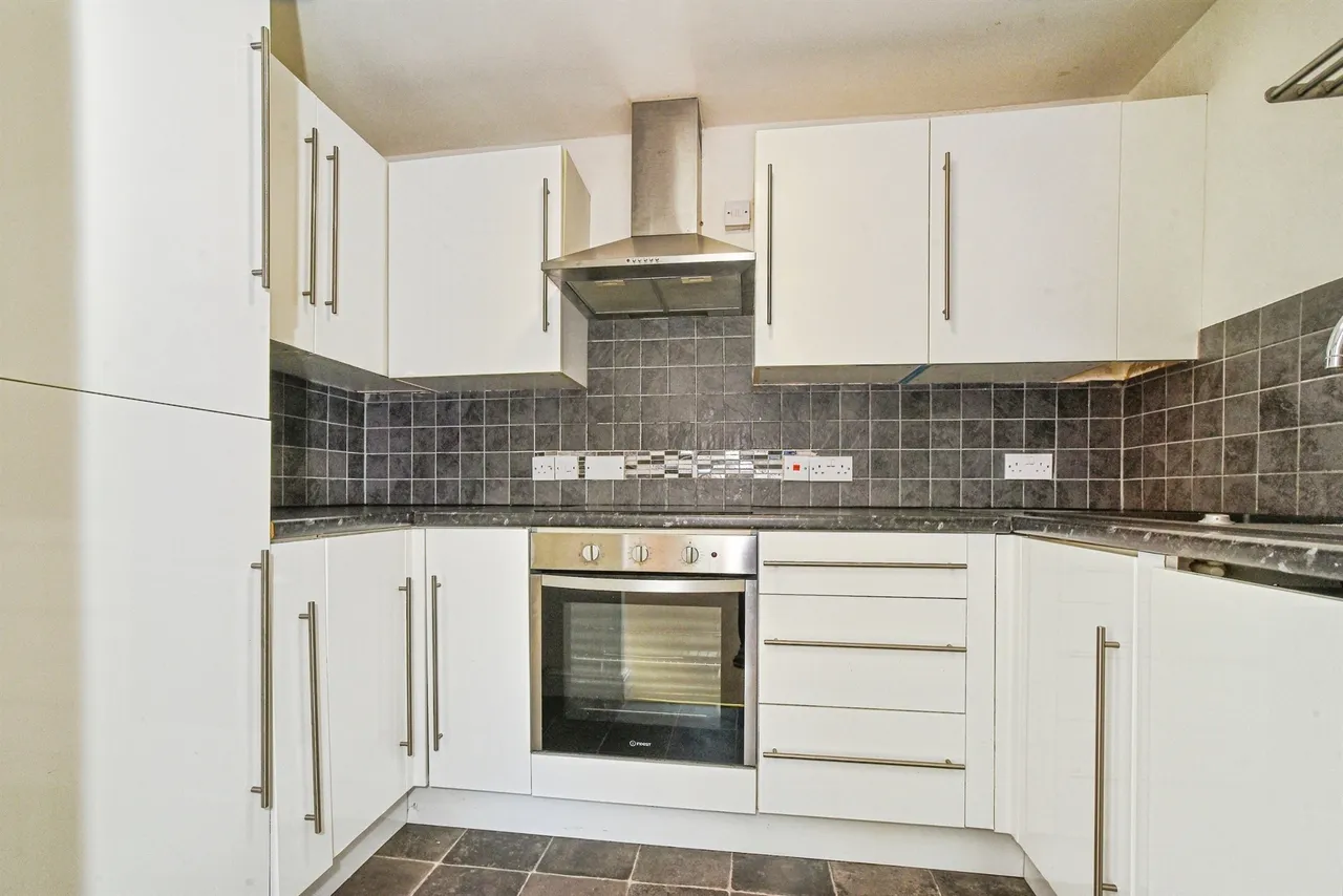 Beeches Road, Cirencester, GL7, photo 2