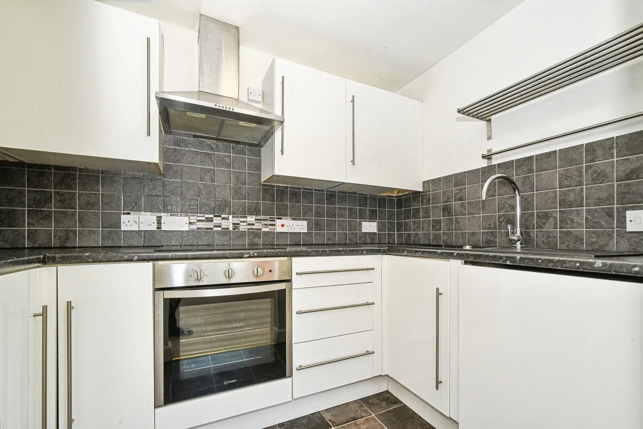 Beeches Road, Cirencester, GL7, photo 6
