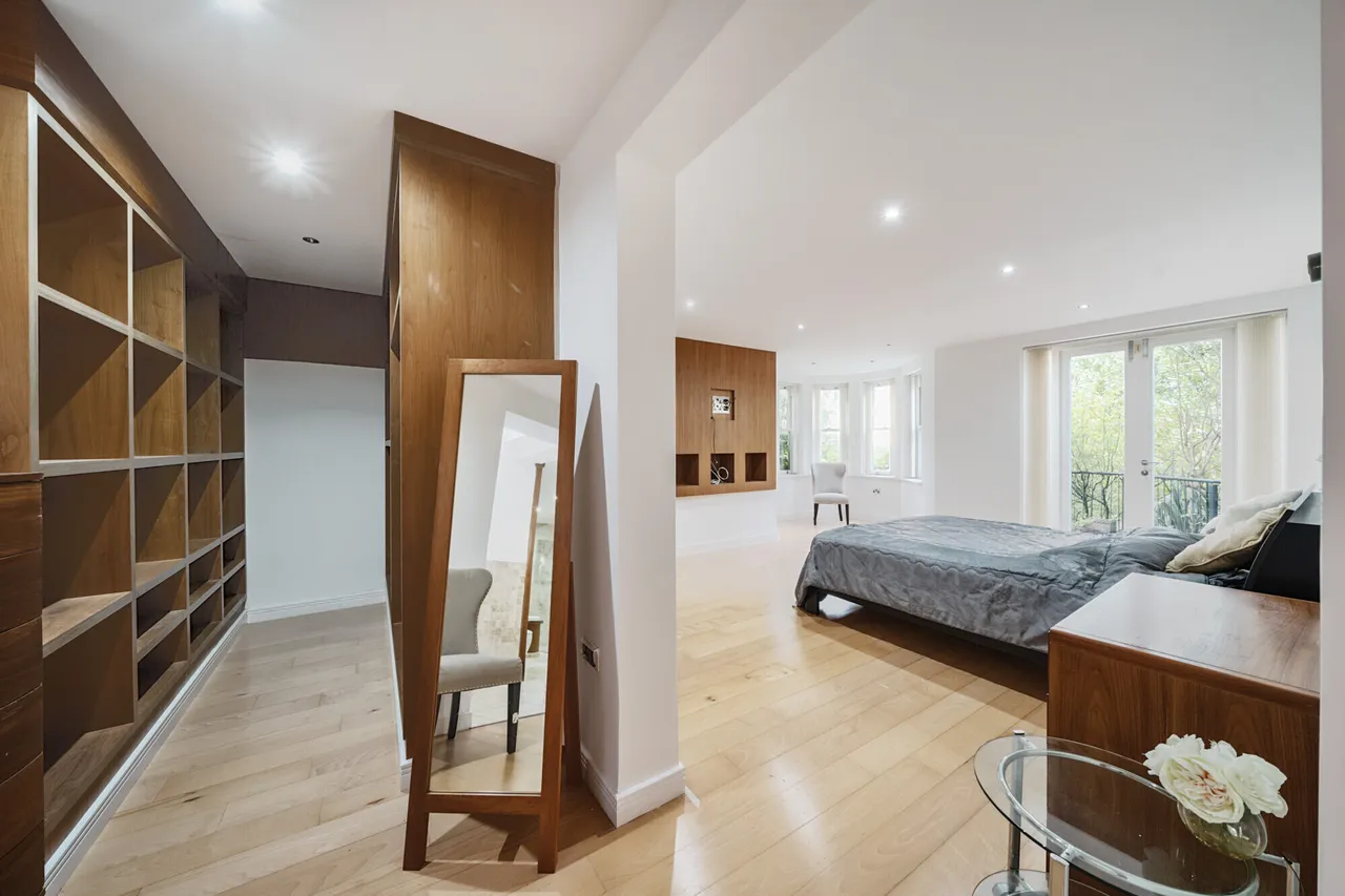 Mountview Road, Esher, KT10, photo 10