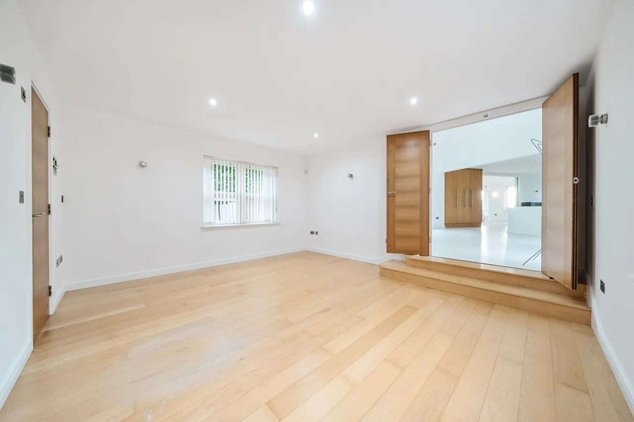 Mountview Road, Esher, KT10, photo 6