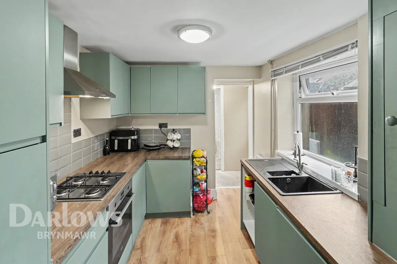 Victoria Street, Abertillery, photo 3