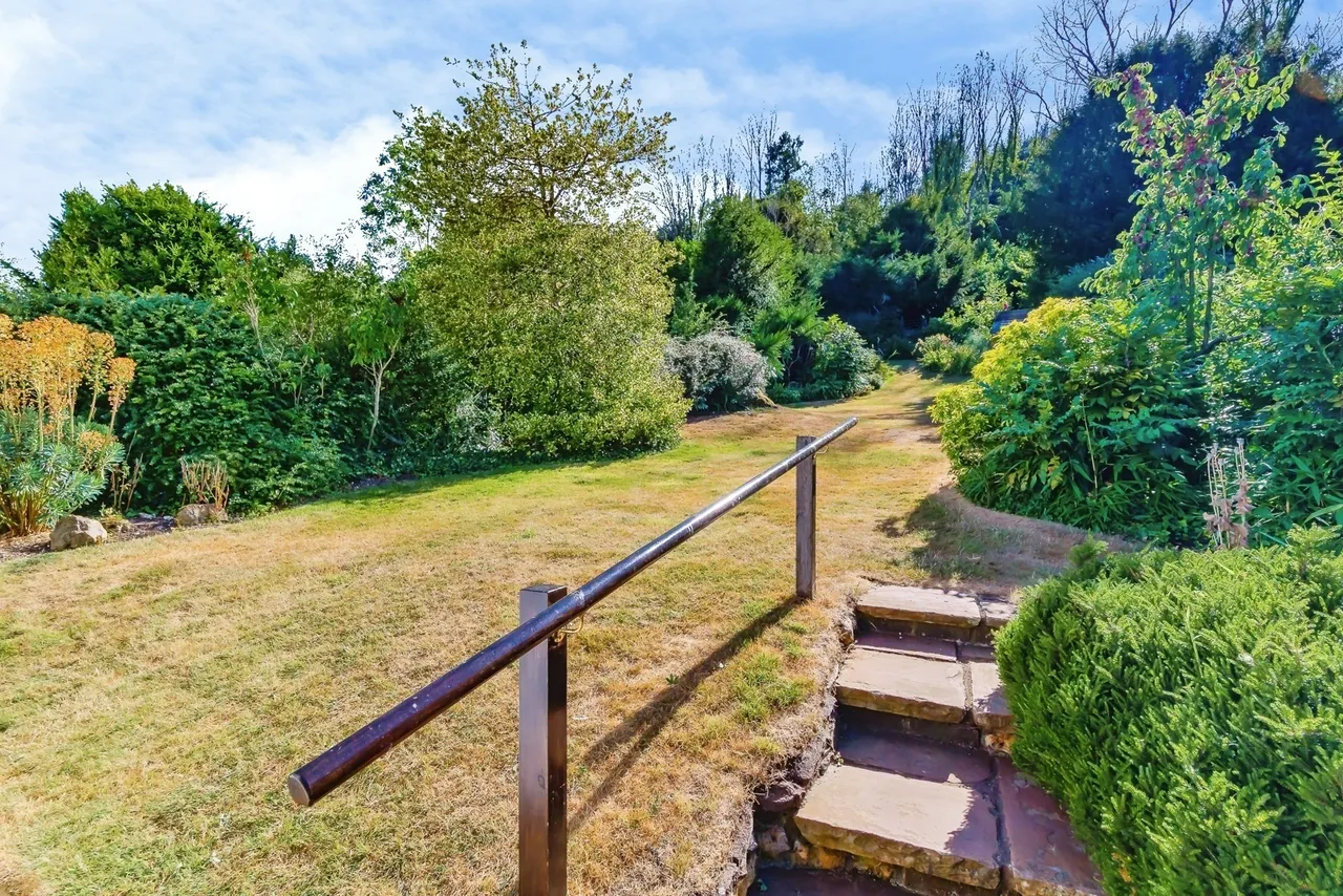 Valley Road, Kenley, CR8, photo 6