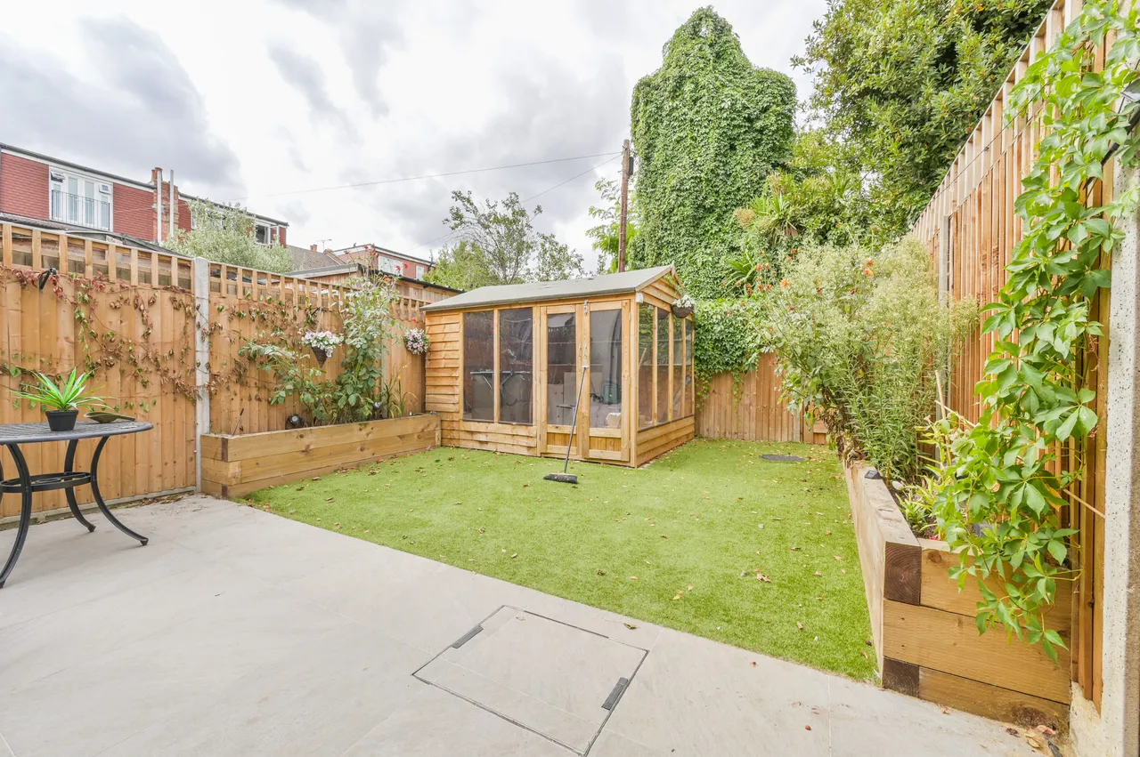 Flat 1, 76a Northfield Avenue, West Ealing, photo 2
