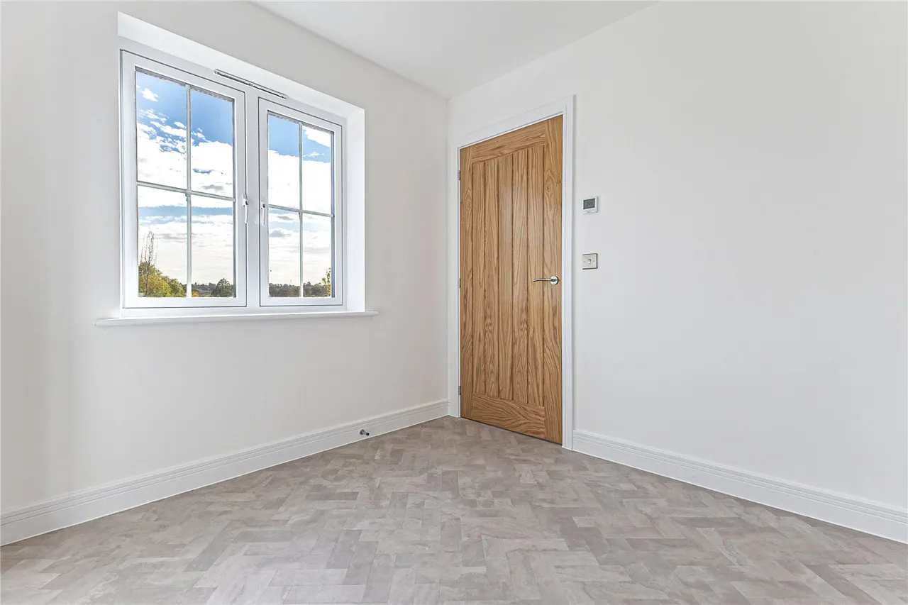 Coronation Avenue, Cuffley, EN6, photo 18