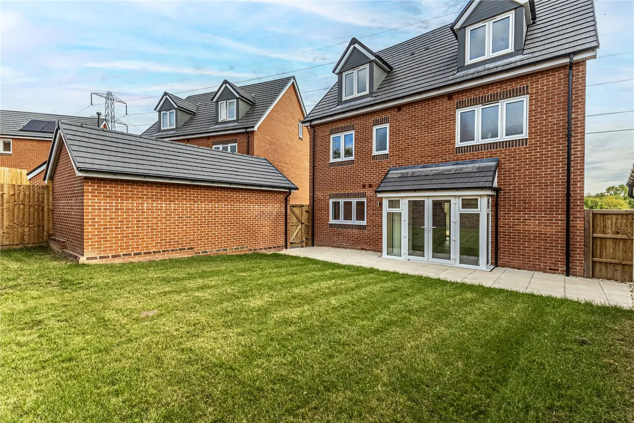Coronation Avenue, Cuffley, EN6, photo 27
