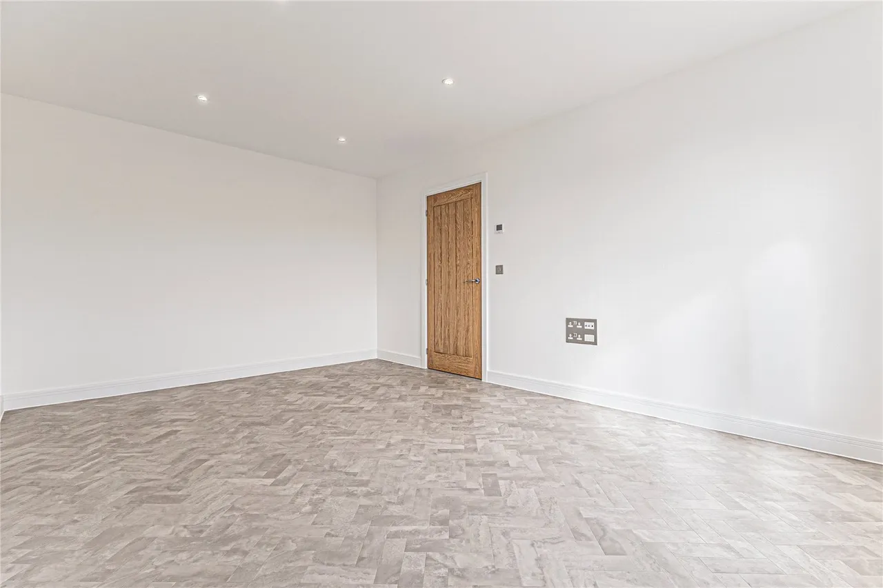 Coronation Avenue, Cuffley, EN6, photo 20