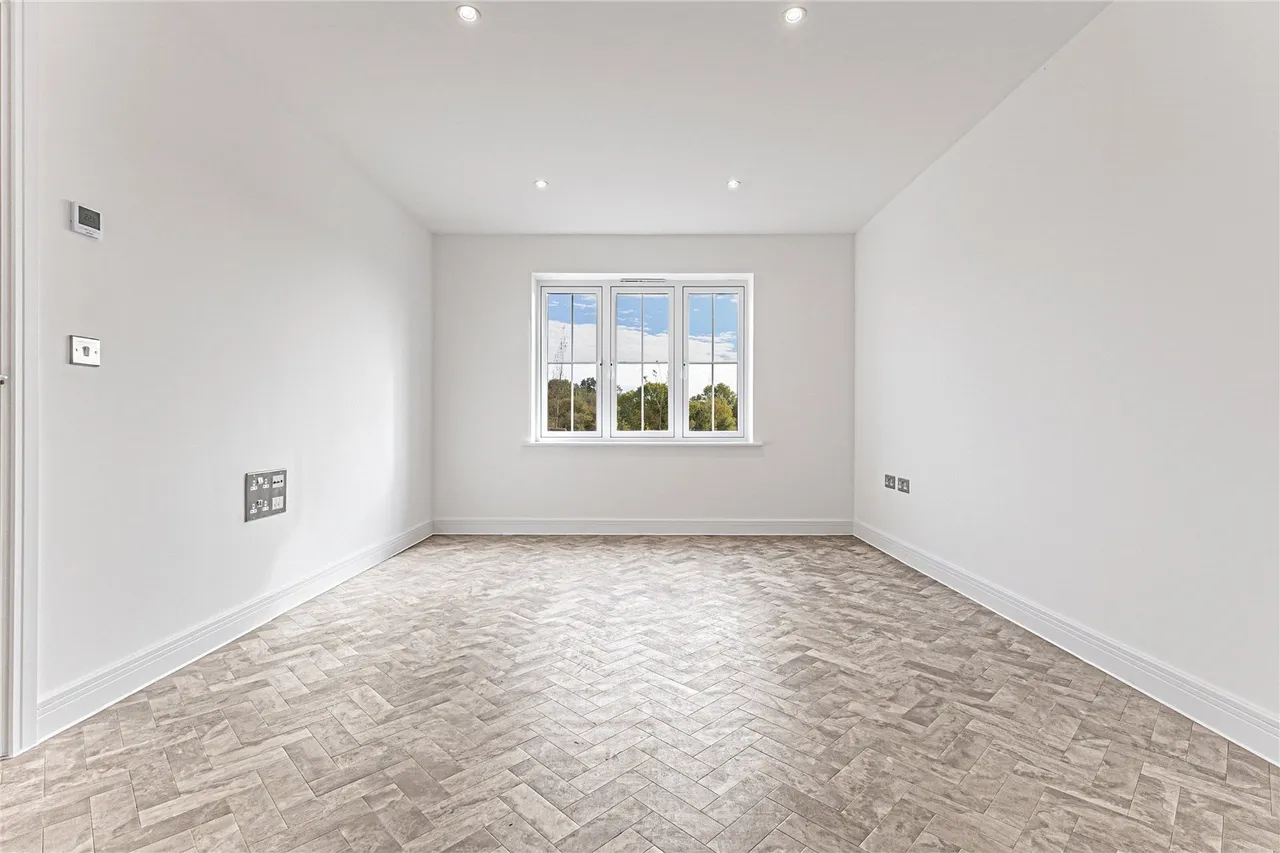 Coronation Avenue, Cuffley, EN6, photo 19
