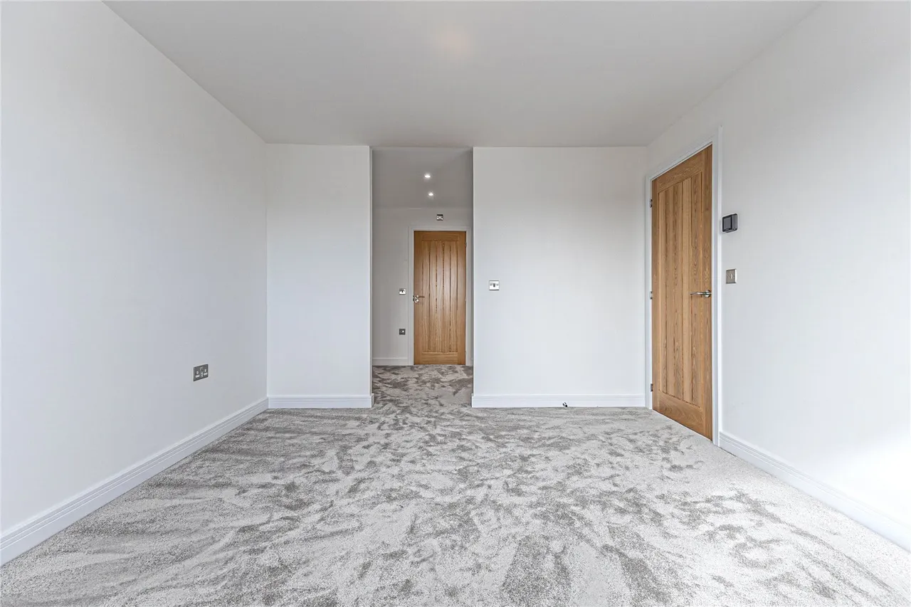 Coronation Avenue, Cuffley, EN6, photo 9