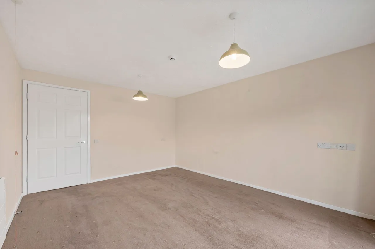 Village Stratton Drive, St. Helens, WA9, photo 6