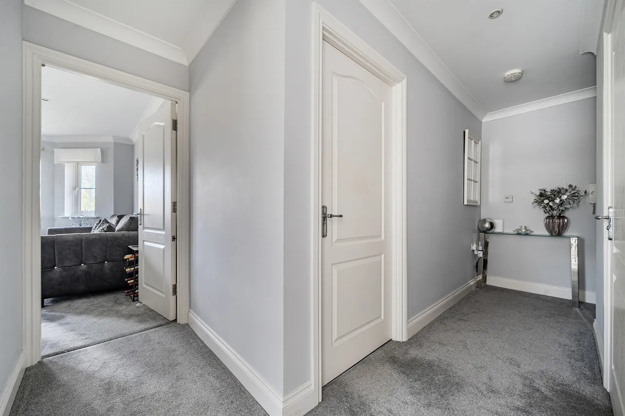 Bath Road, Maidenhead, photo 11
