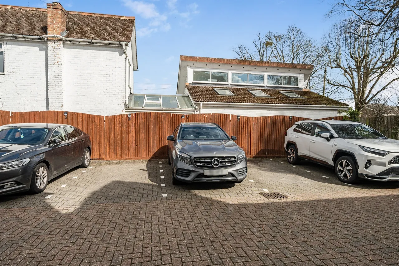 Bath Road, Maidenhead, photo 12