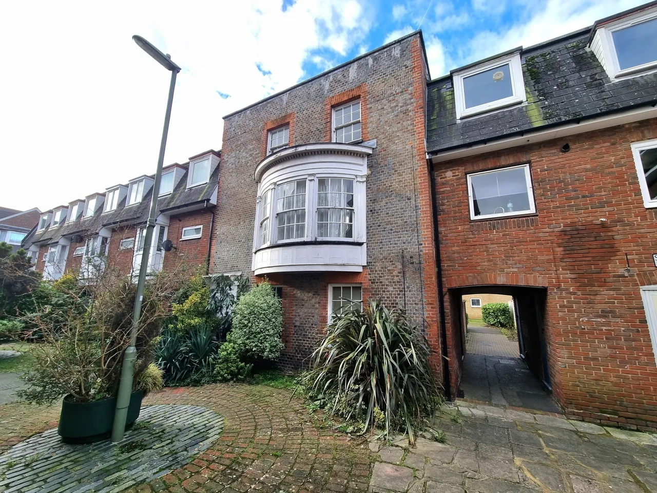 3 bed flat to rent, Seahorse Walk, Gosport, PO12