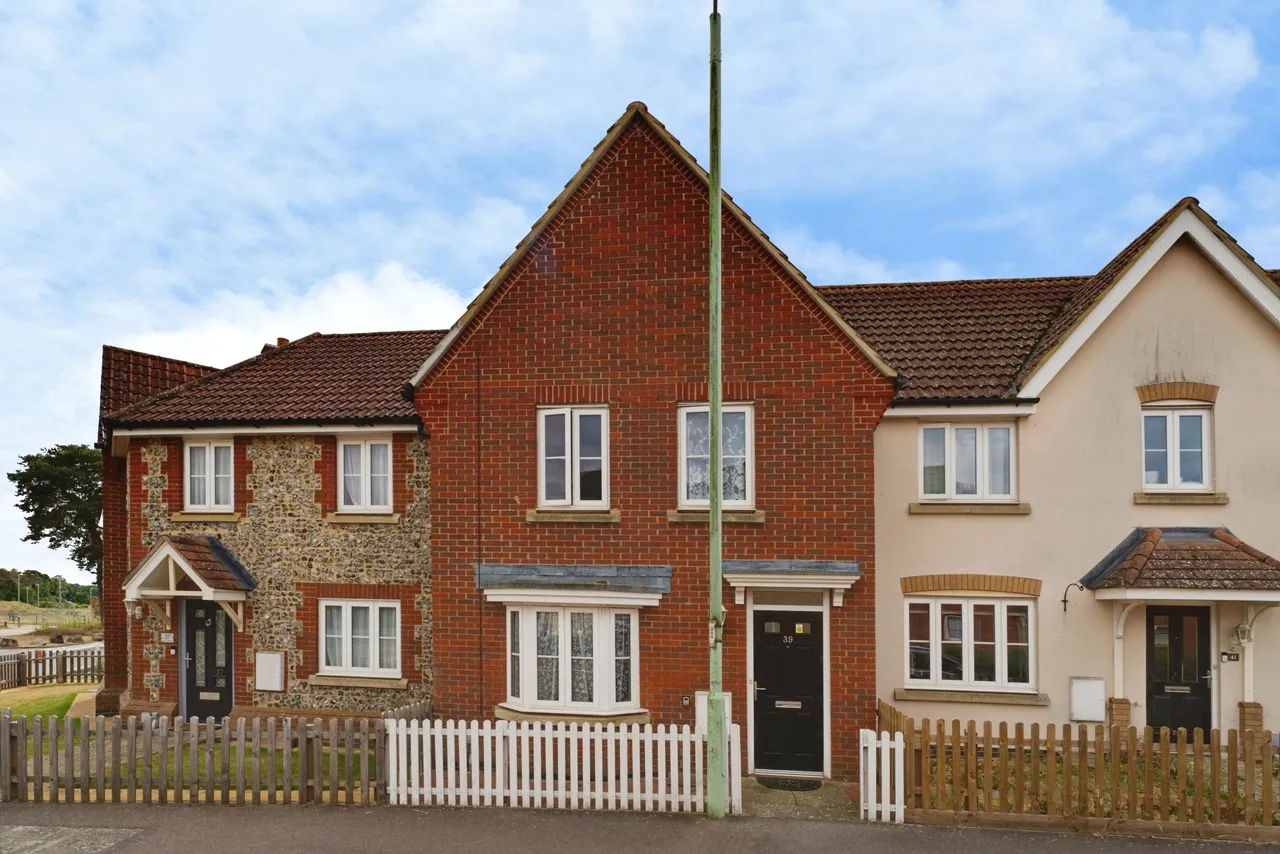 3 bed house for sale — Hundred Acre Way, Red Lodge, Bury St. Edmunds
