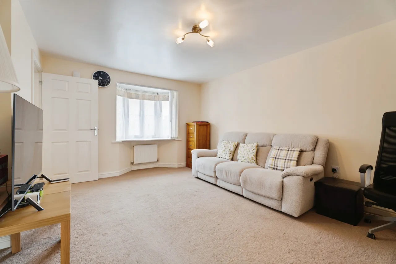 Hundred Acre Way, Red Lodge, Bury St. Edmunds, photo 3