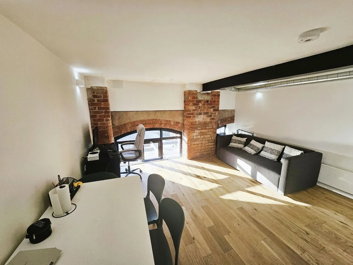 1 bed flat to rent — Elisabeth Gardens, Stockport, Cheshire, SK5 6FX
