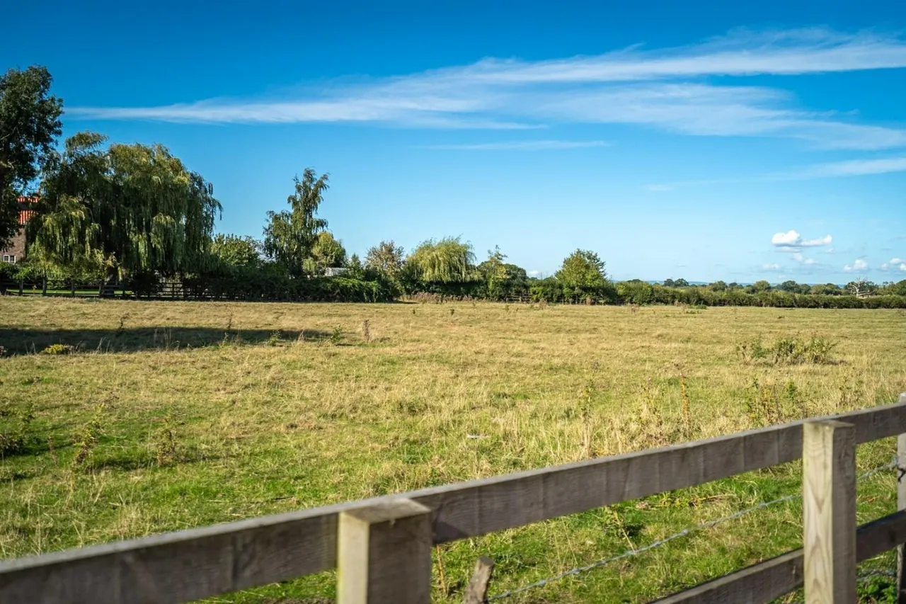 York Road, Long Marston, YO26, photo 3