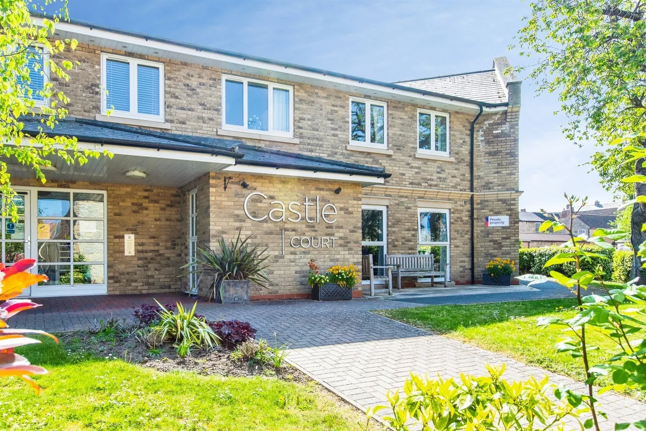 2 bed flat for sale, Chancery Lane, Kettering, NN14