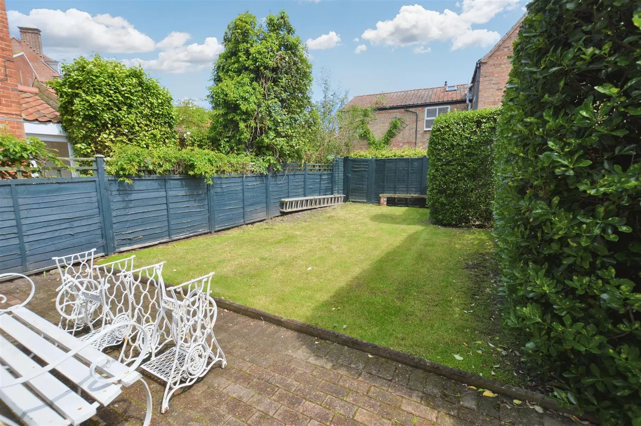Augusta Street, Sheringham, NR26, photo 17
